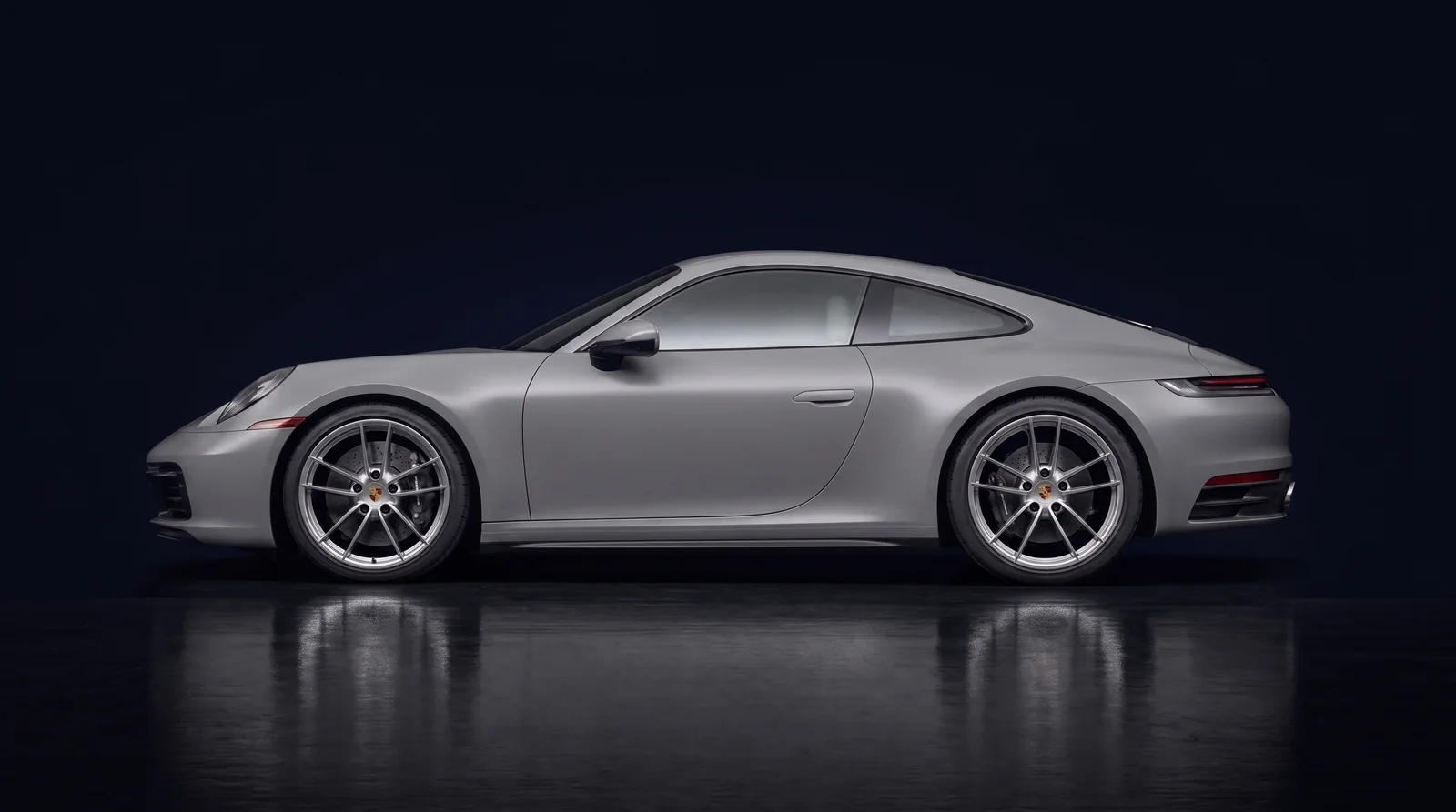 Porsche 911 con wrap gris